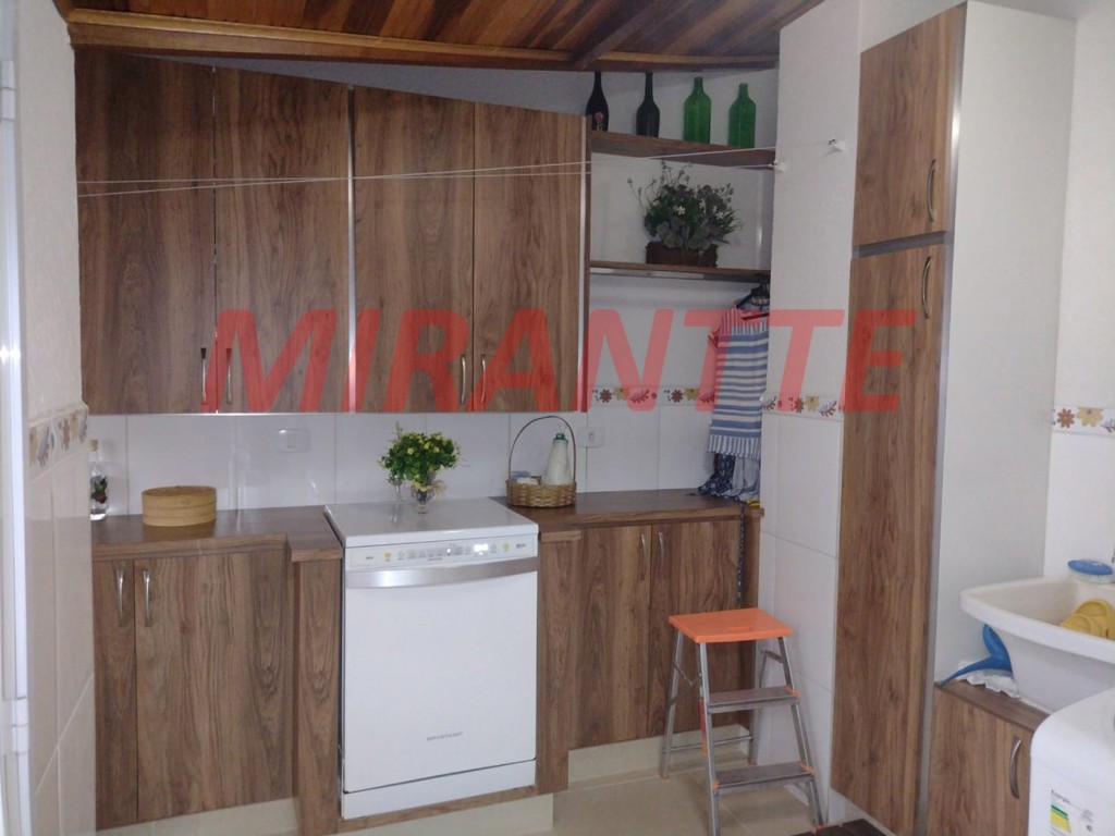 Sobrado de 107m² com 3 quartos em Vila Mazzei