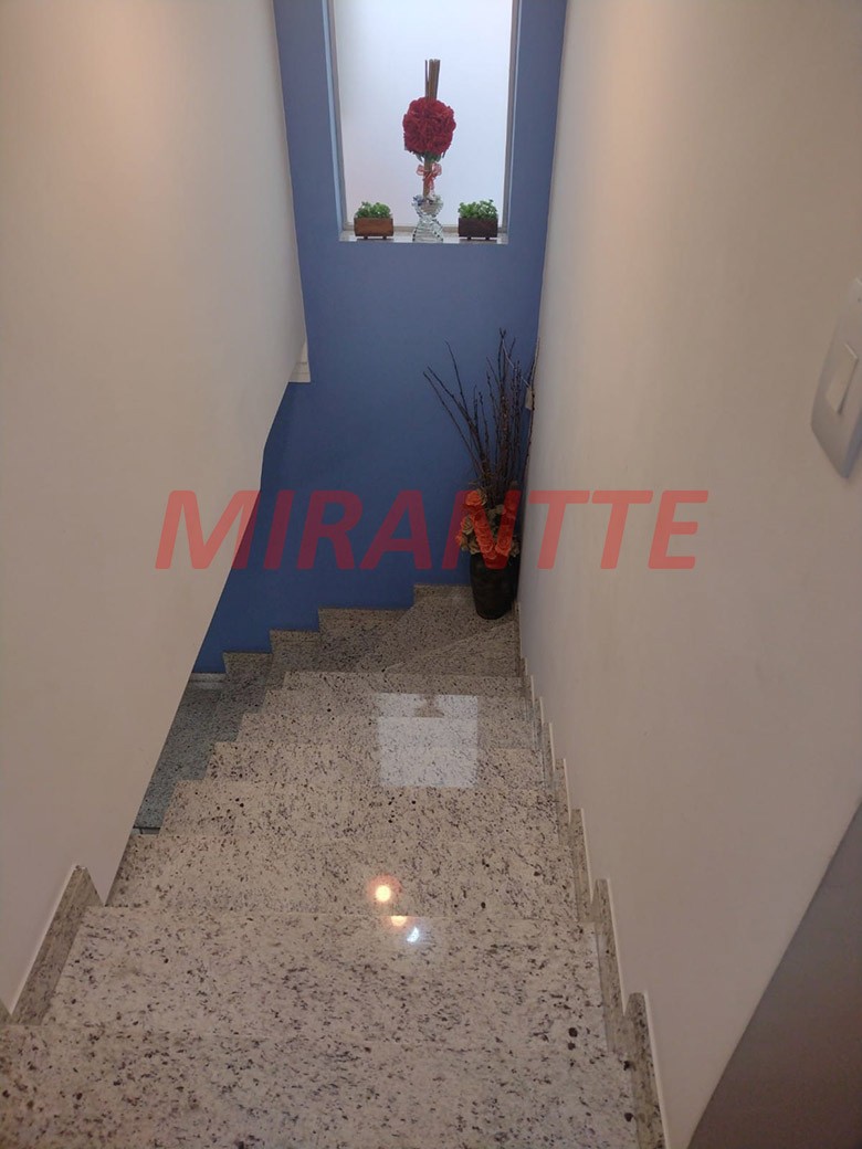 Sobrado de 107m² com 3 quartos em Vila Mazzei