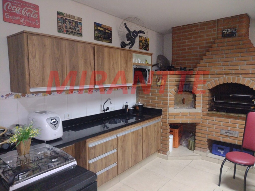 Sobrado de 107m² com 3 quartos em Vila Mazzei