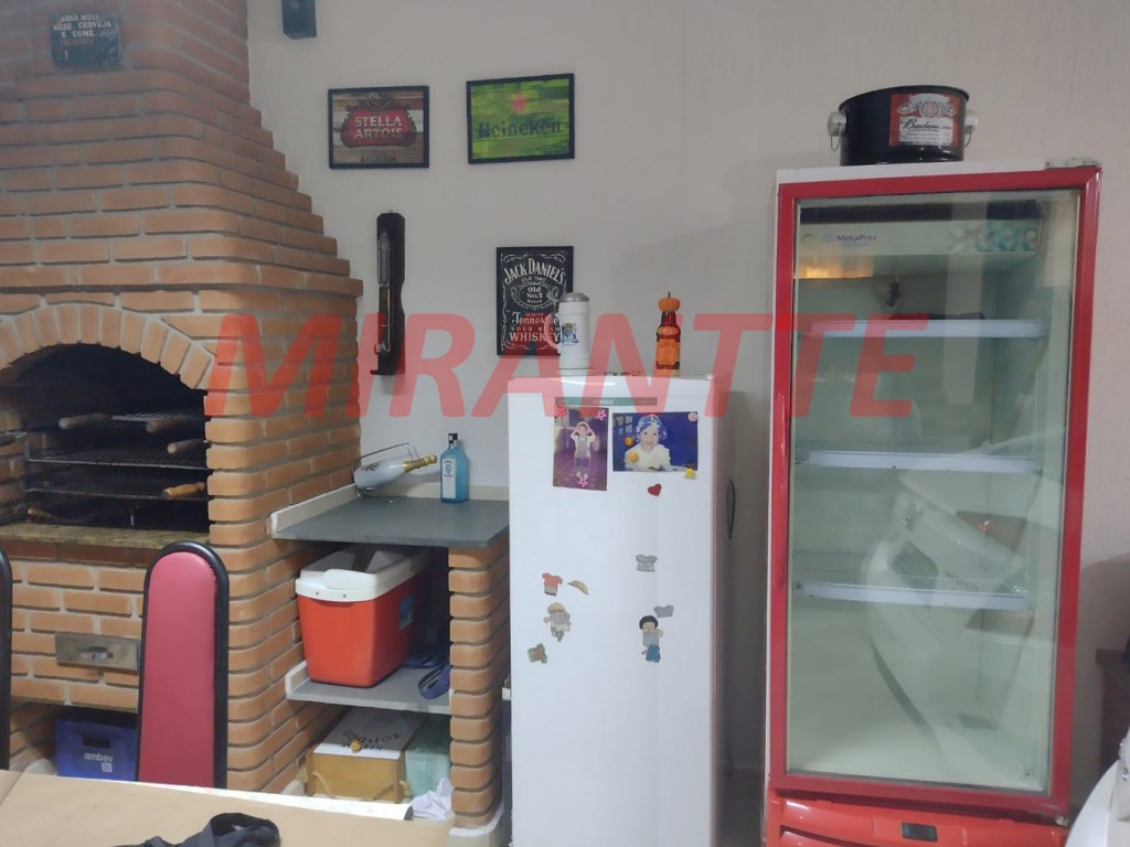 Sobrado de 107m² com 3 quartos em Vila Mazzei
