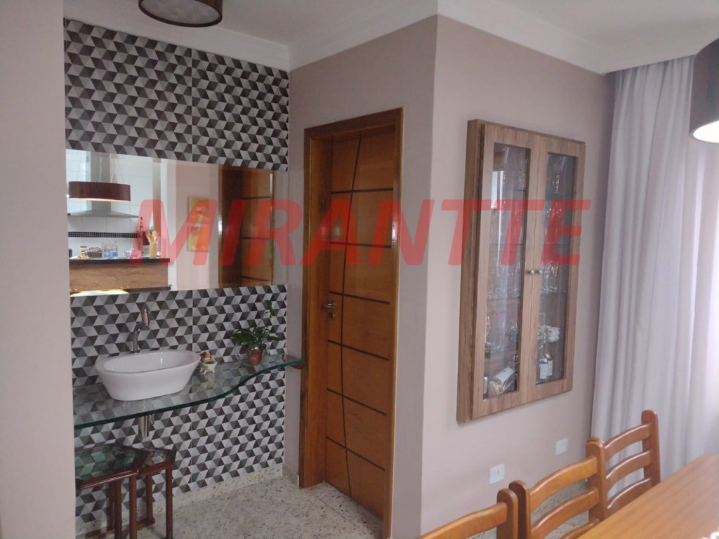 Sobrado de 107m² com 3 quartos em Vila Mazzei