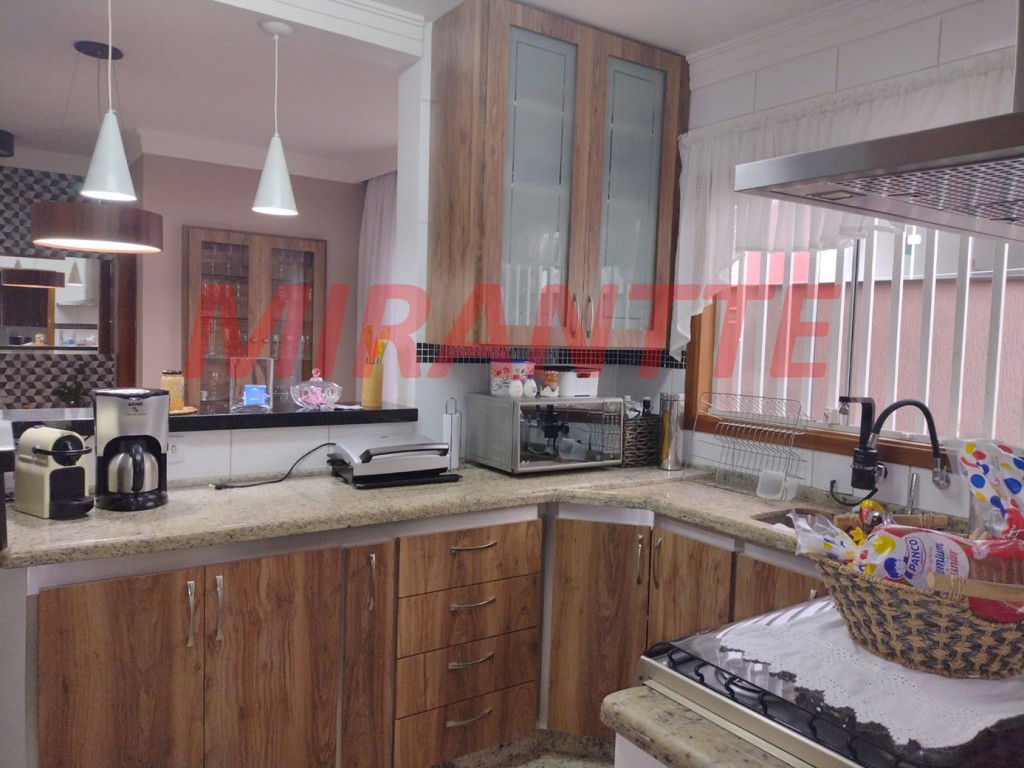 Sobrado de 107m² com 3 quartos em Vila Mazzei