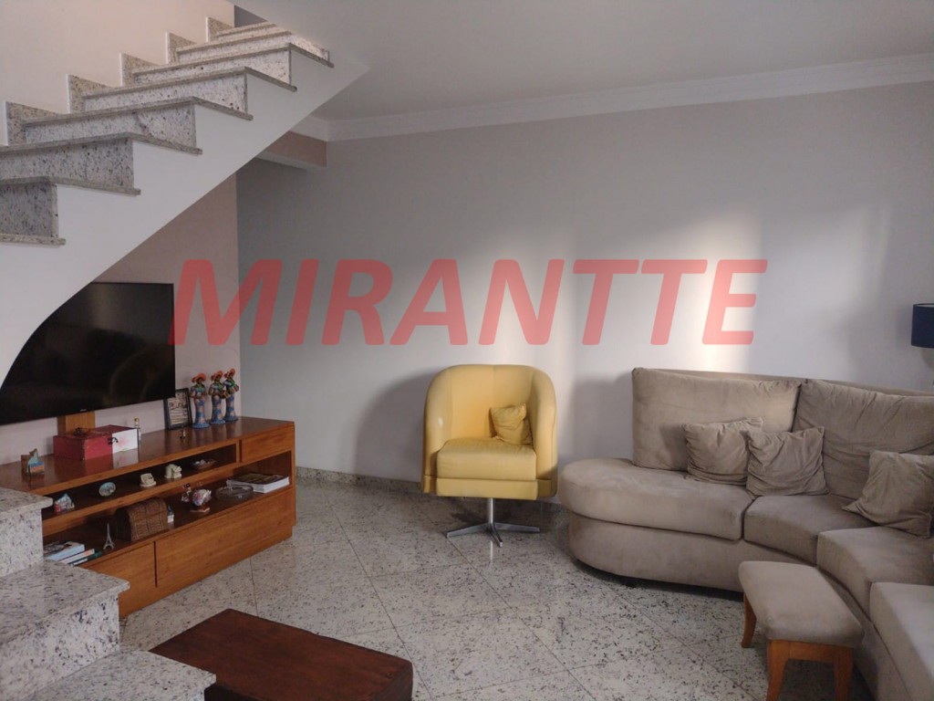 Sobrado de 107m² com 3 quartos em Vila Mazzei