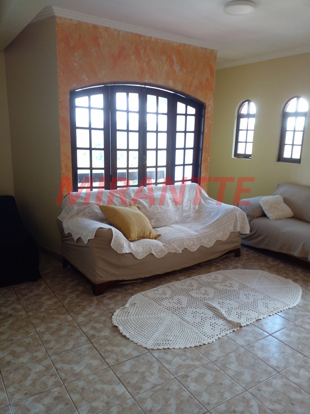 Sobrado de 382m² com 5 quartos em Serra Da Cantareira