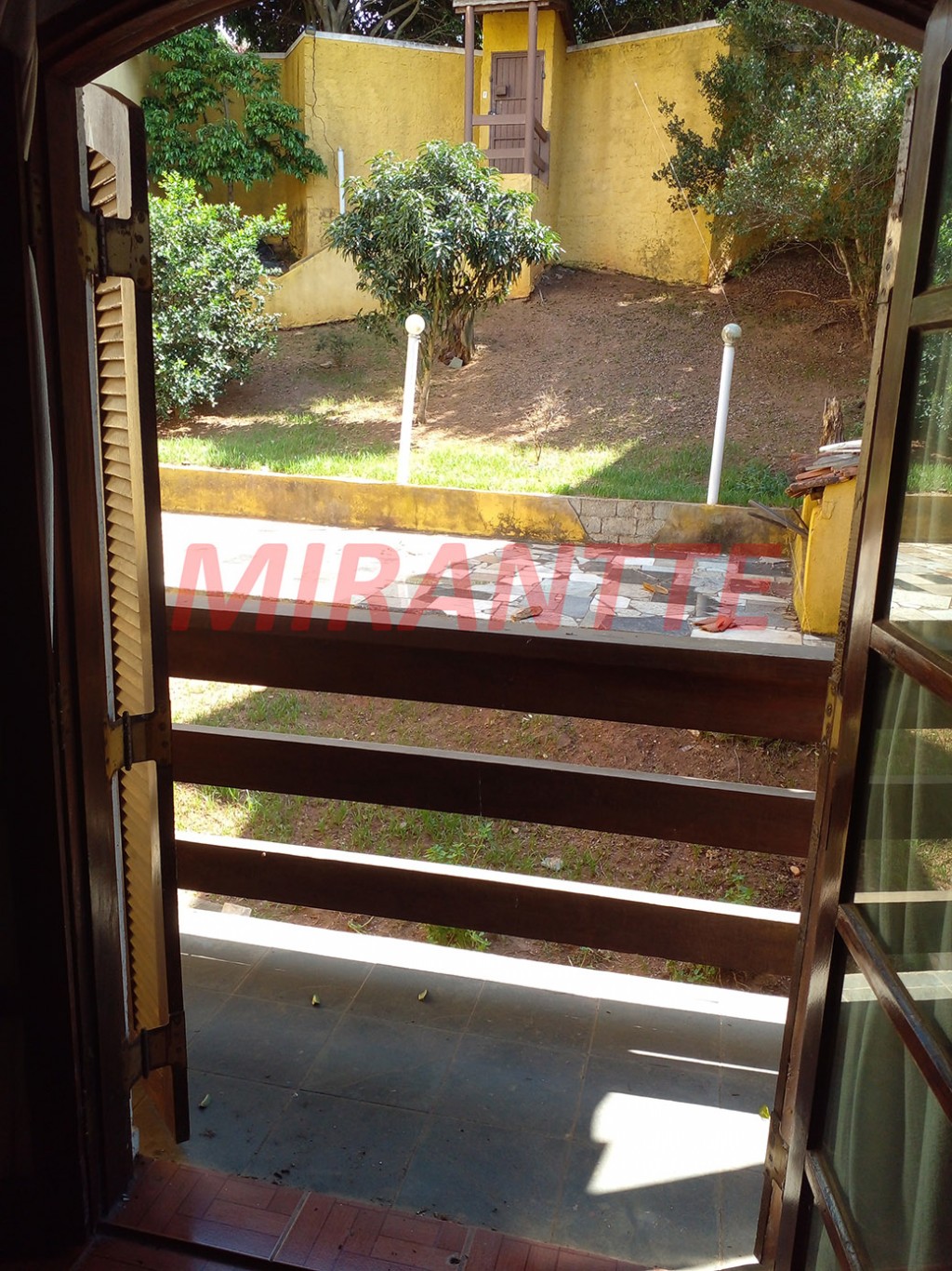 Sobrado de 382m² com 5 quartos em Serra Da Cantareira