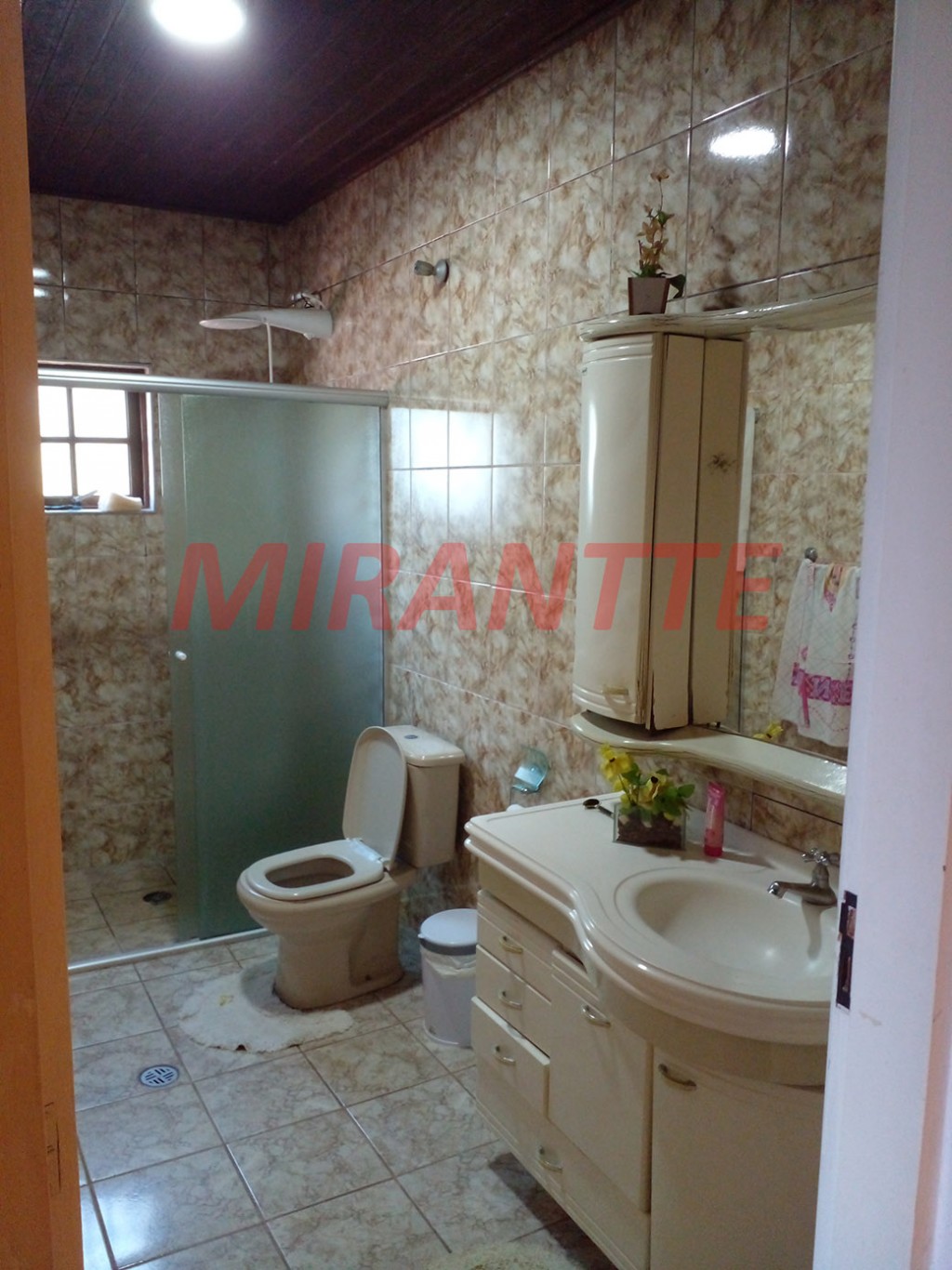 Sobrado de 382m² com 5 quartos em Serra Da Cantareira
