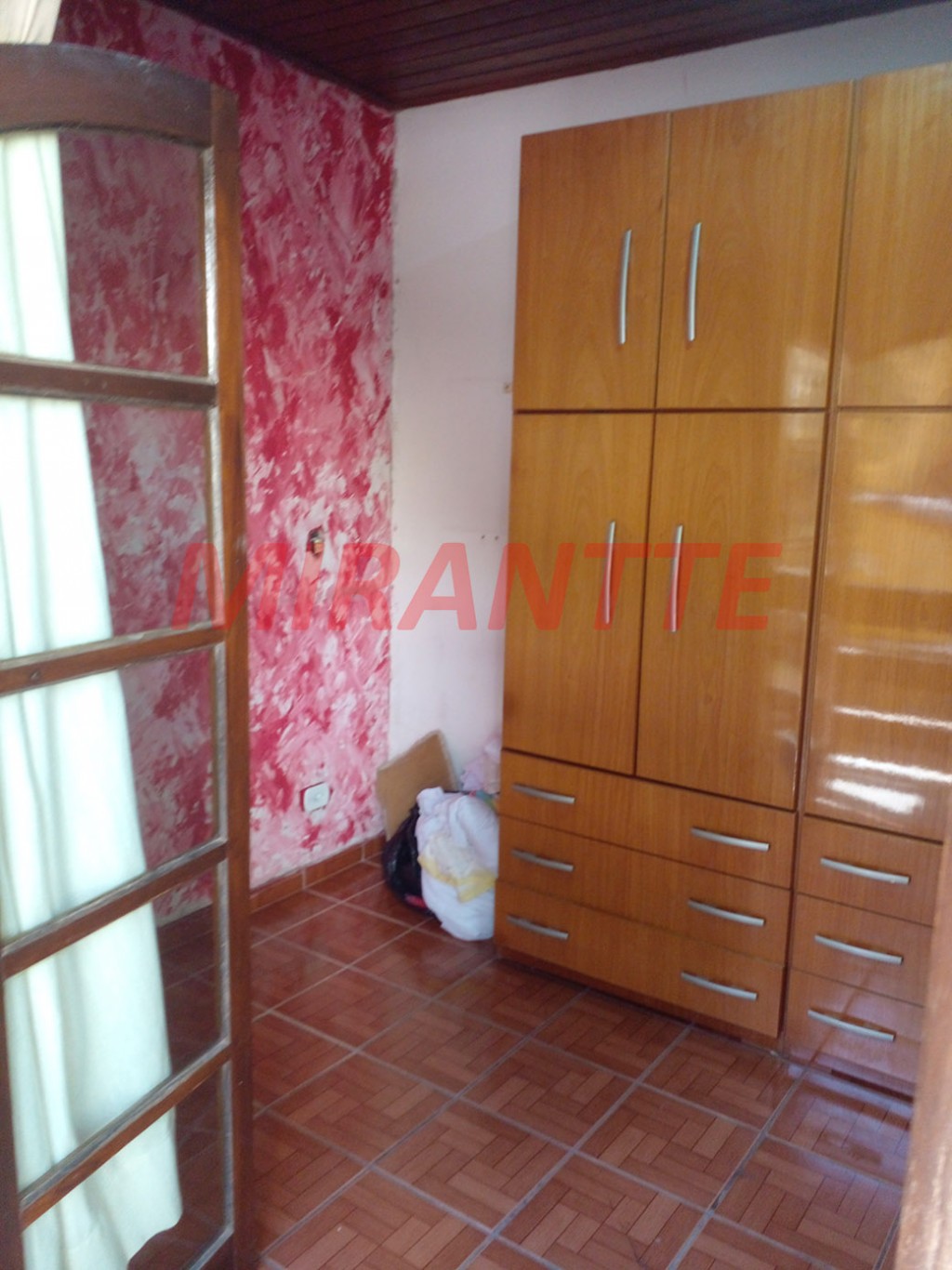 Sobrado de 382m² com 5 quartos em Serra Da Cantareira