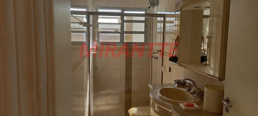 Sobrado de 350m² com 4 quartos em Jardim Felicidade