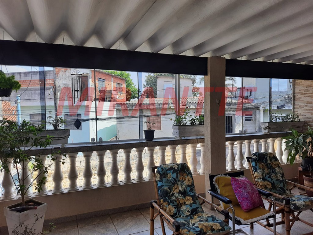 Sobrado de 220m² com 2 quartos em Jardim Tremembé