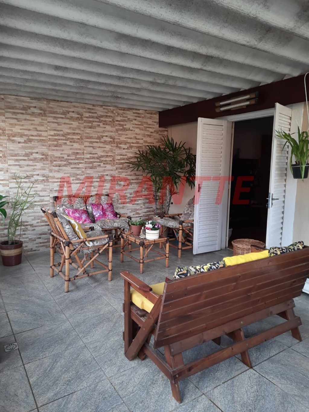 Sobrado de 220m² com 2 quartos em Jardim Tremembé