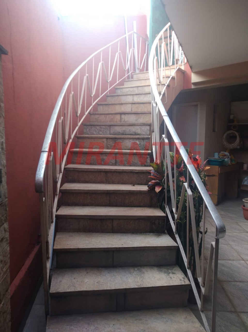 Sobrado de 168m² com 3 quartos em Vila Ester
