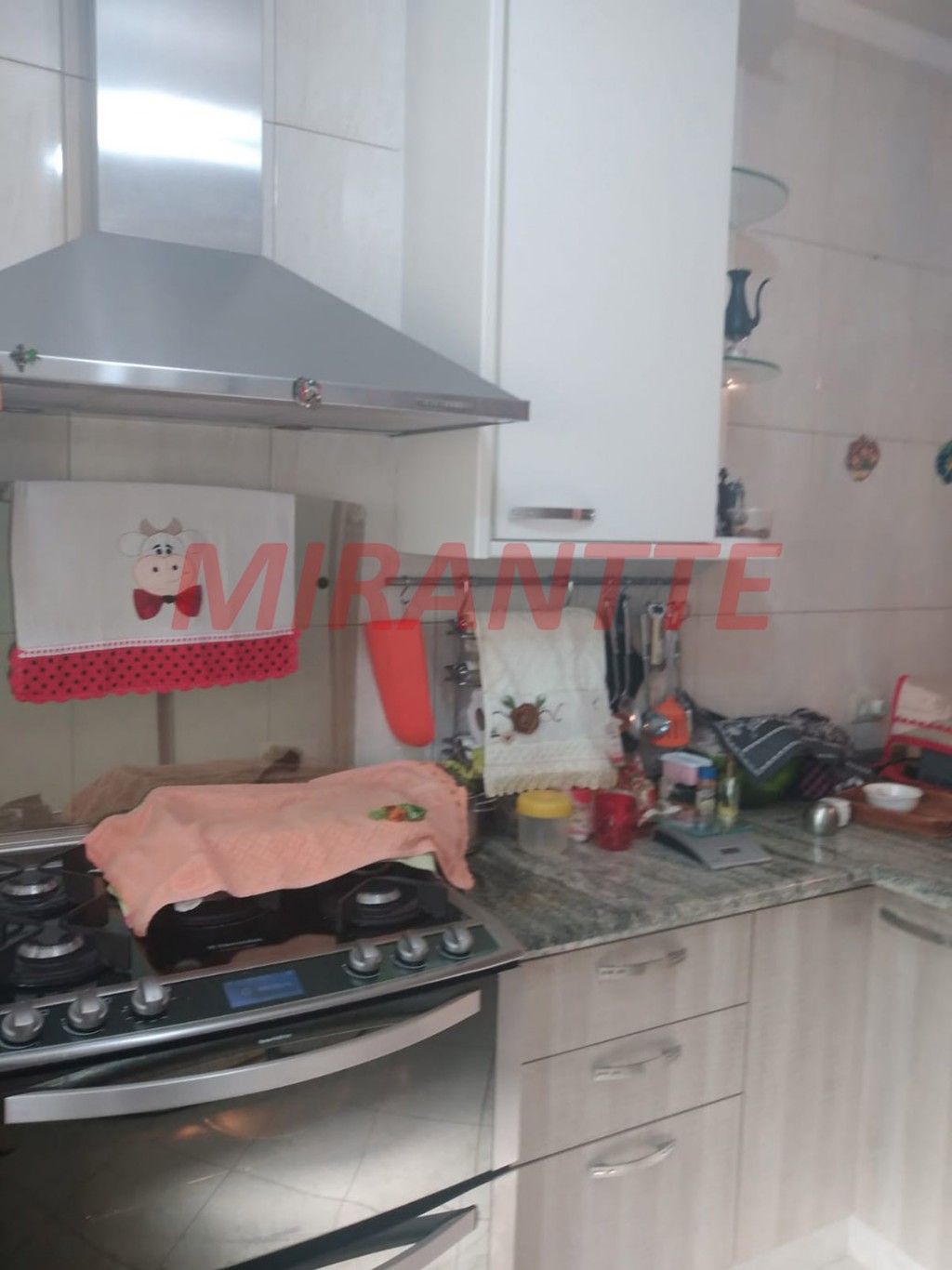 Sobrado de 168m² com 3 quartos em Vila Ester