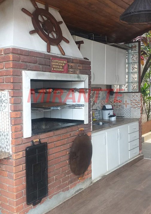 Casa terrea de 200m² com 4 quartos em Tremembe