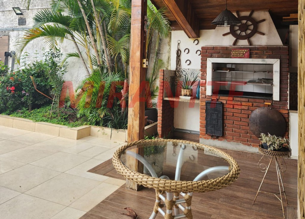 Casa terrea de 200m² com 4 quartos em Tremembe