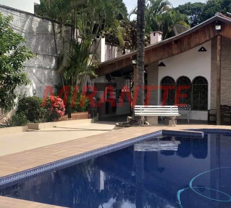 Casa terrea de 200m² com 4 quartos em Tremembe