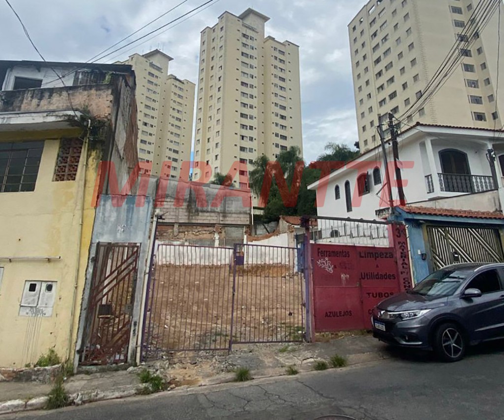 Terreno de 360m² em Vila Aurora