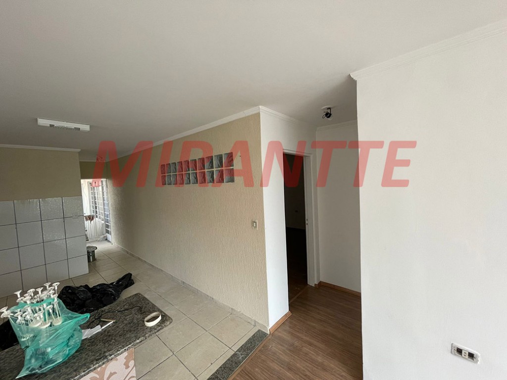 Sobrado de 1967m² com 3 quartos em Cangaiba