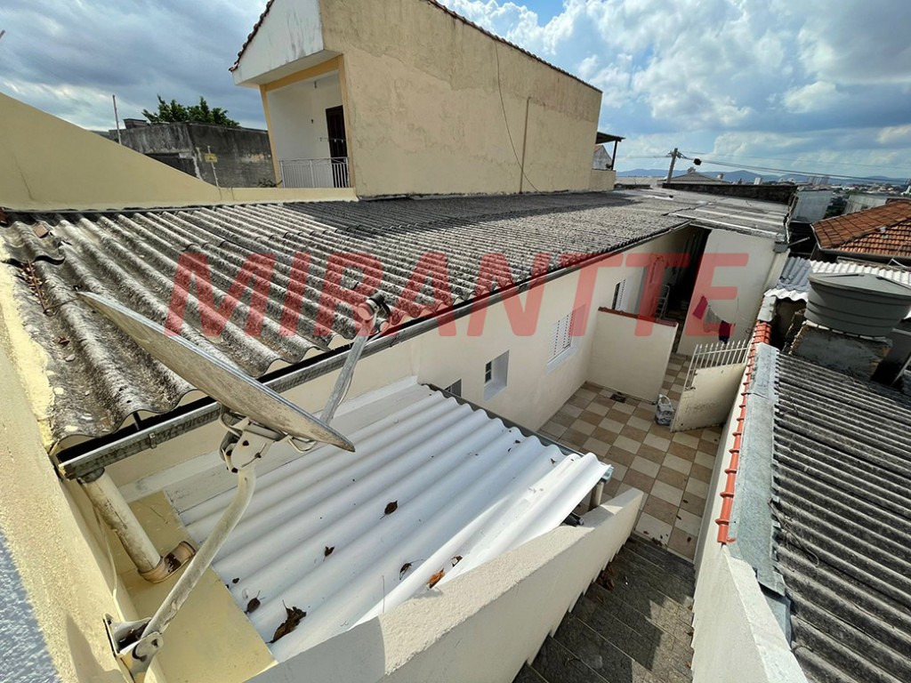 Sobrado de 1967m² com 3 quartos em Cangaiba