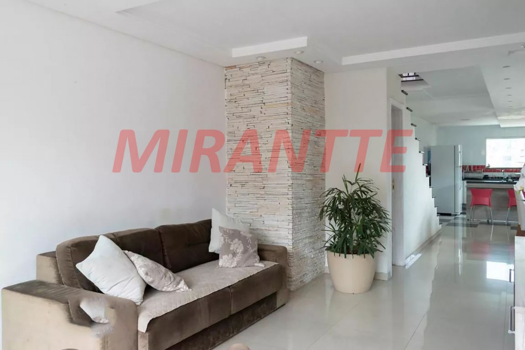 Sobrado de 320m² com 4 quartos em Sacoma