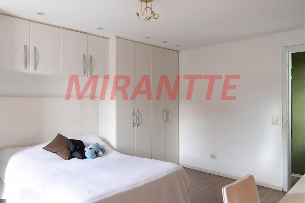 Sobrado de 320m² com 4 quartos em Sacoma