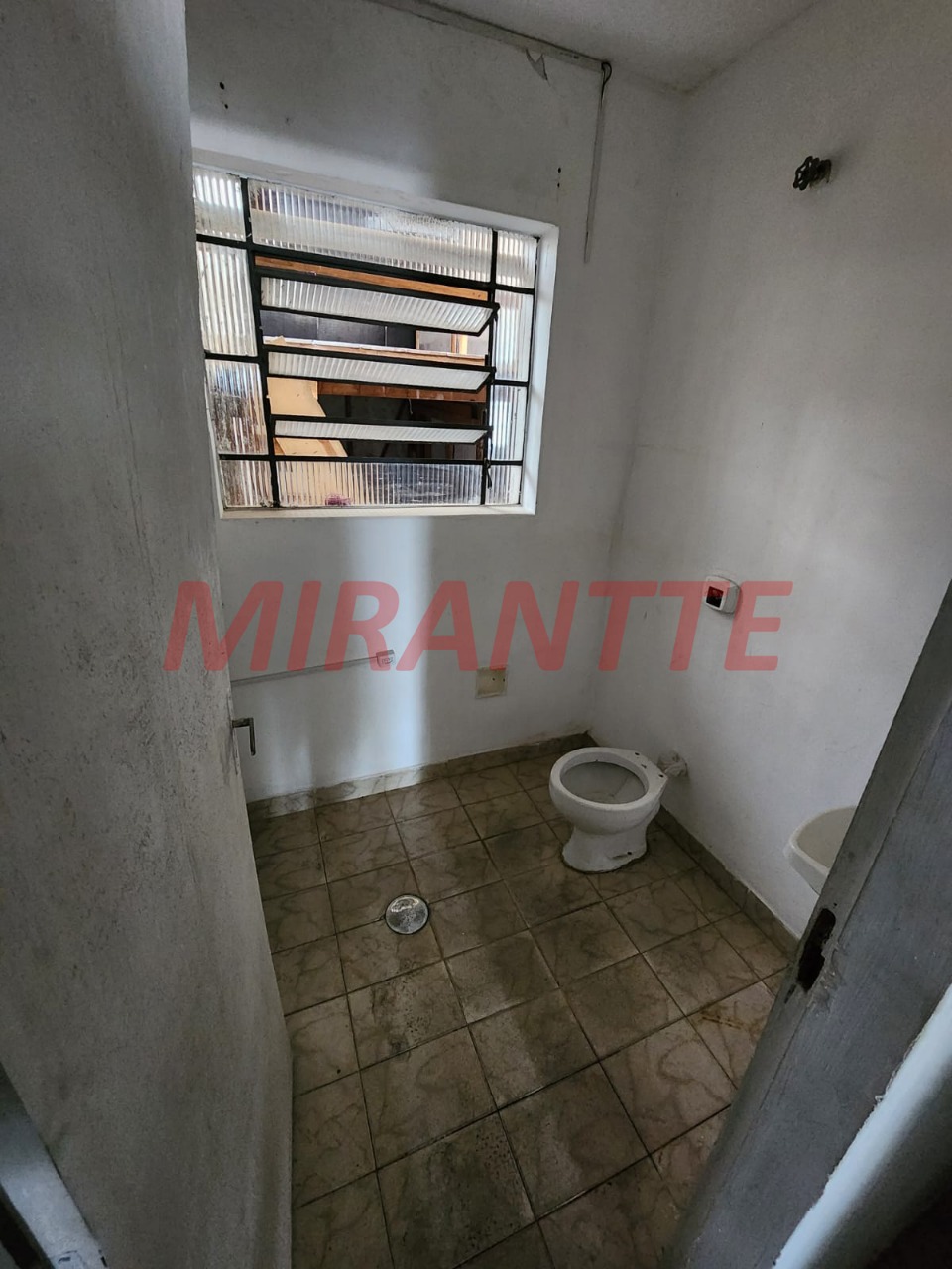 Comercial de 75m² em Santana