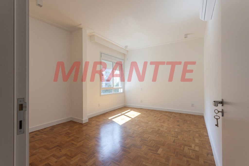 Apartamento de 209m² com 3 quartos em Jardim Paulista