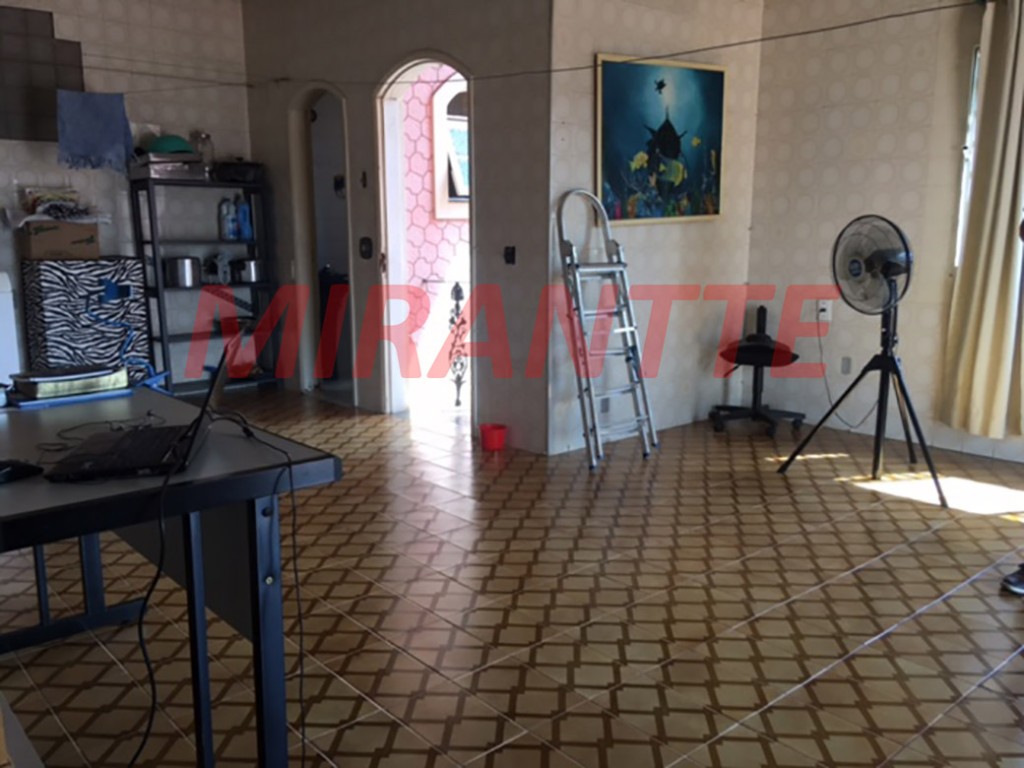 Sobrado de 227m² com 3 quartos em Jardim Primavera