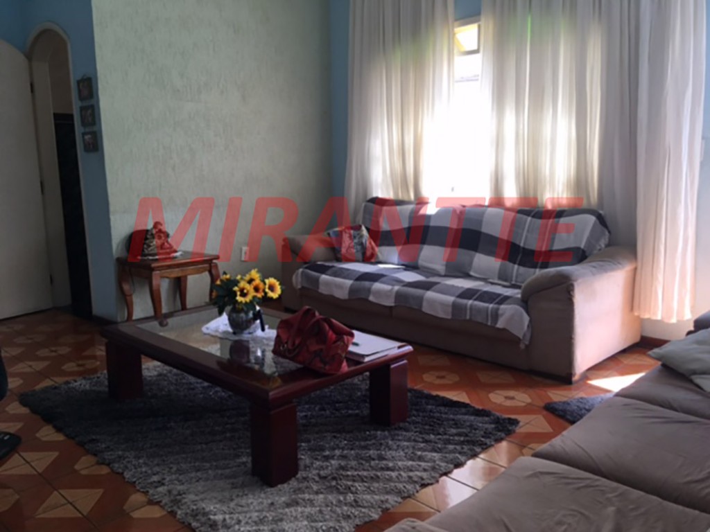 Sobrado de 227m² com 3 quartos em Jardim Primavera