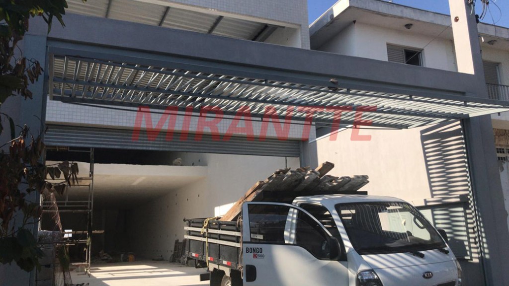 Comercial de 900m² em Casa Verde