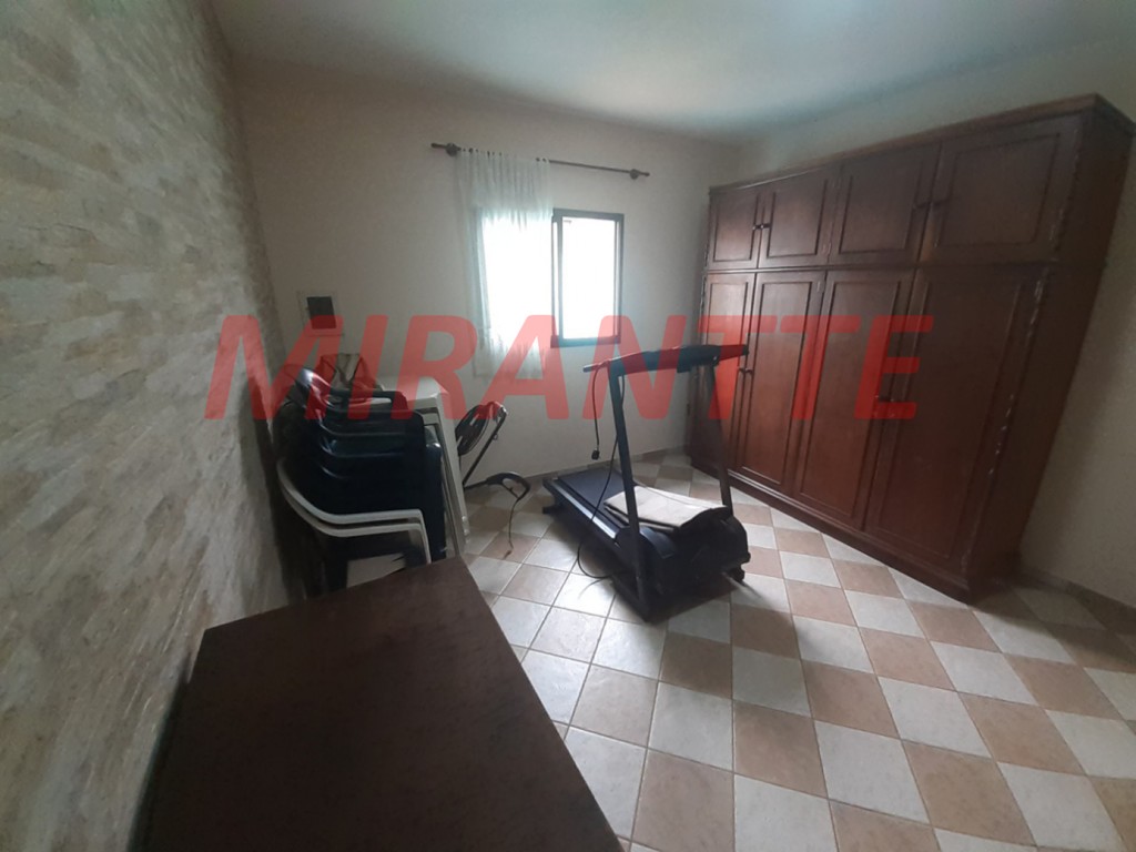 Sobrado de 200m² com 3 quartos em Vila Aurora