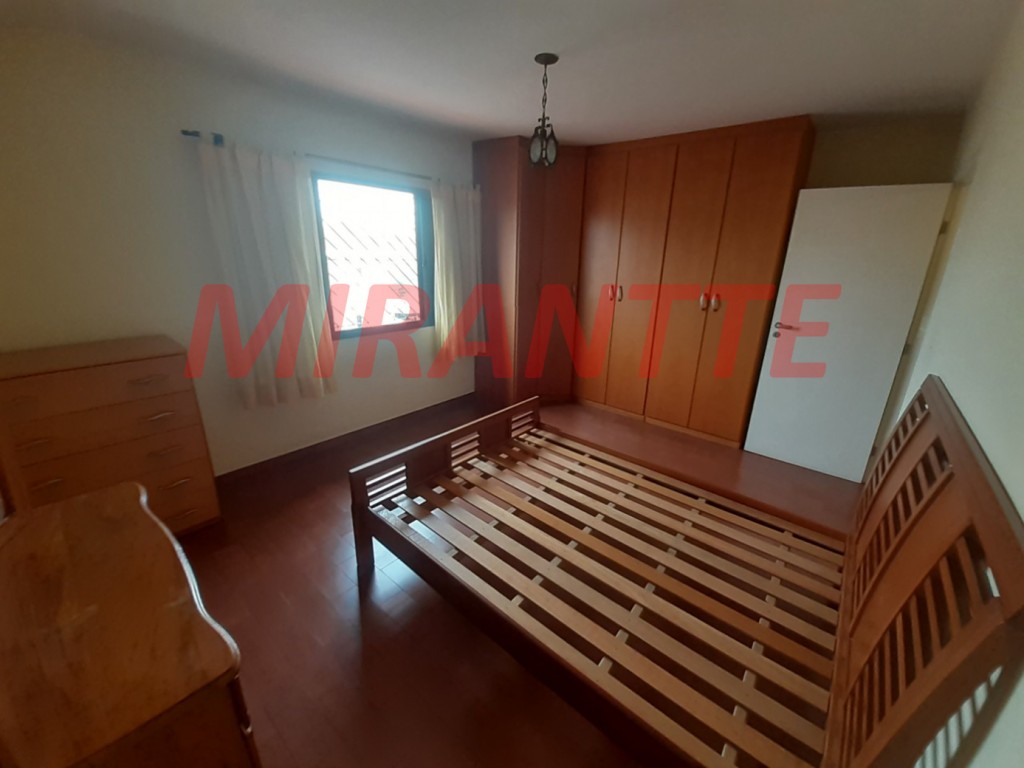 Sobrado de 200m² com 3 quartos em Vila Aurora