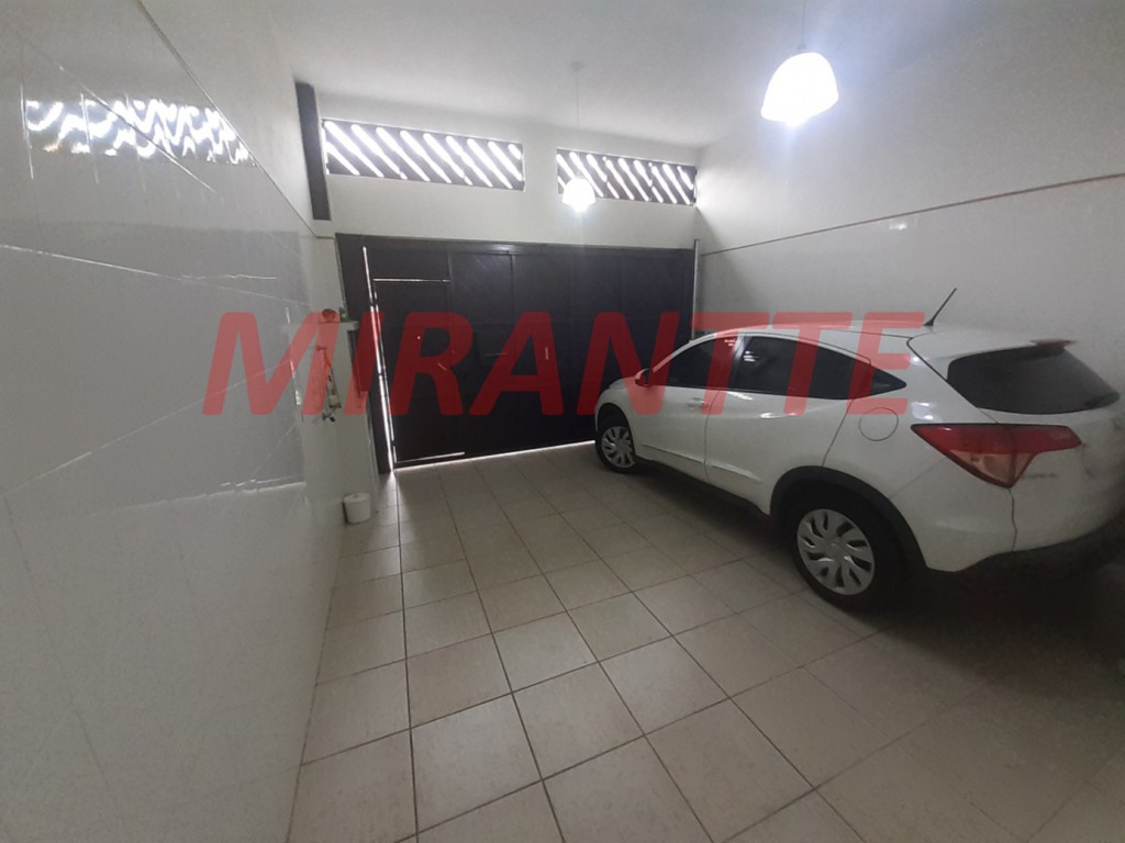 Sobrado de 200m² com 3 quartos em Vila Aurora
