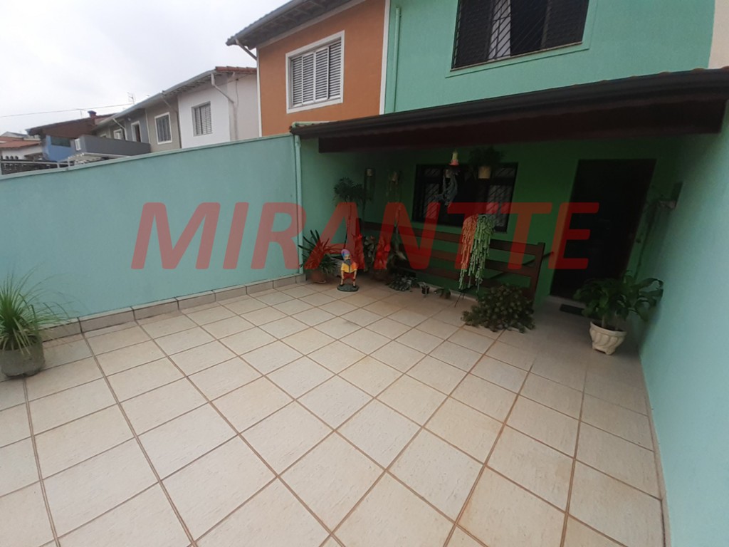 Sobrado de 200m² com 3 quartos em Vila Aurora