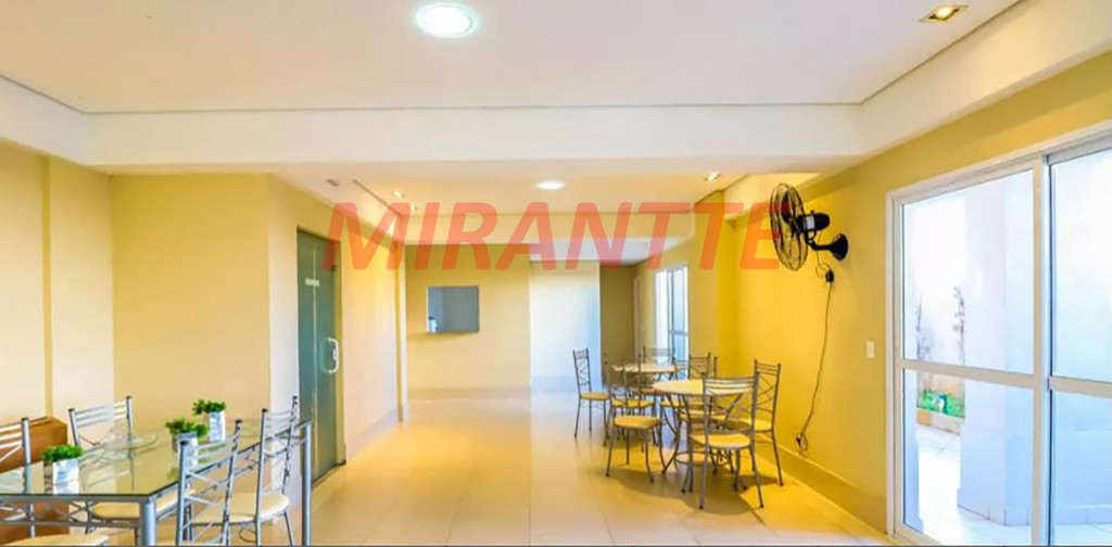 Apartamento de 60m² com 2 quartos em Vila Mazzei