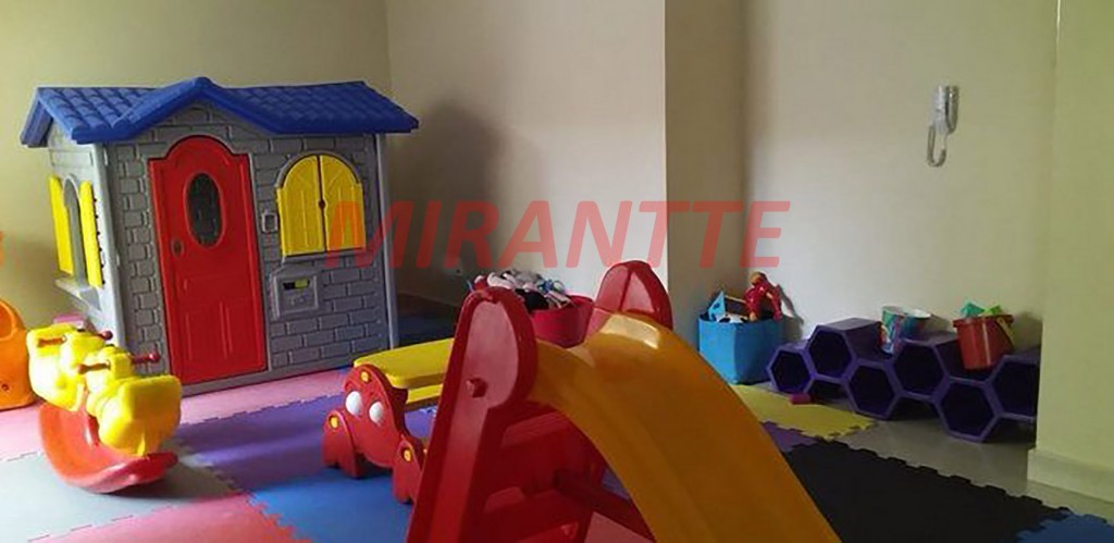 Apartamento de 60m² com 2 quartos em Vila Mazzei