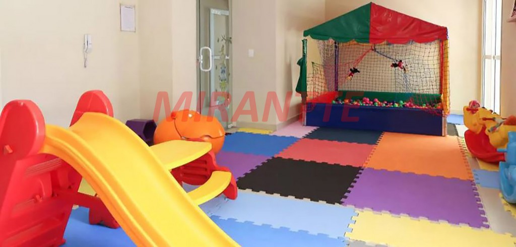 Apartamento de 60m² com 2 quartos em Vila Mazzei