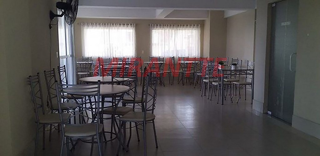 Apartamento de 60m² com 2 quartos em Vila Mazzei