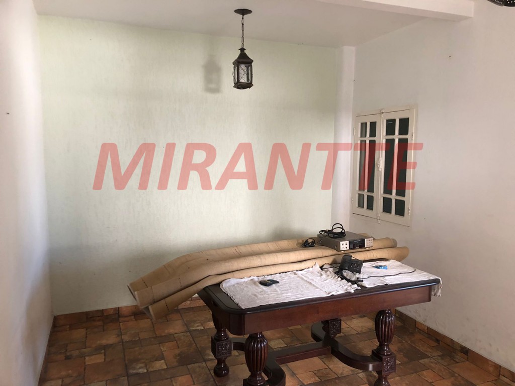 Sobrado de 220m² com 3 quartos em Horto Florestal