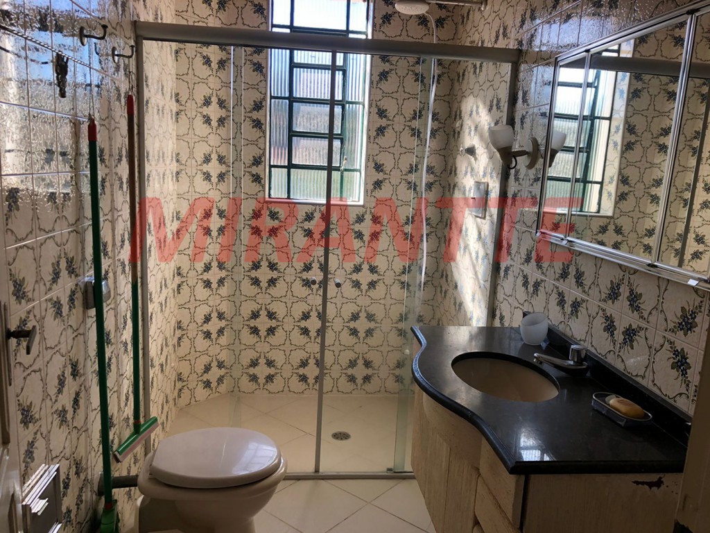 Sobrado de 220m² com 3 quartos em Horto Florestal