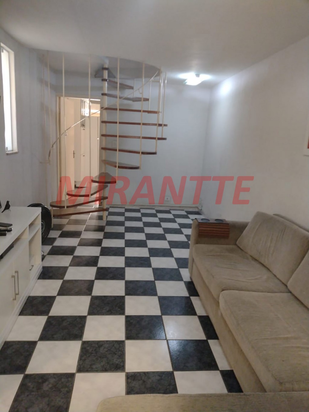 Sobrado com 2 quartos em Vila Nova Mazzei