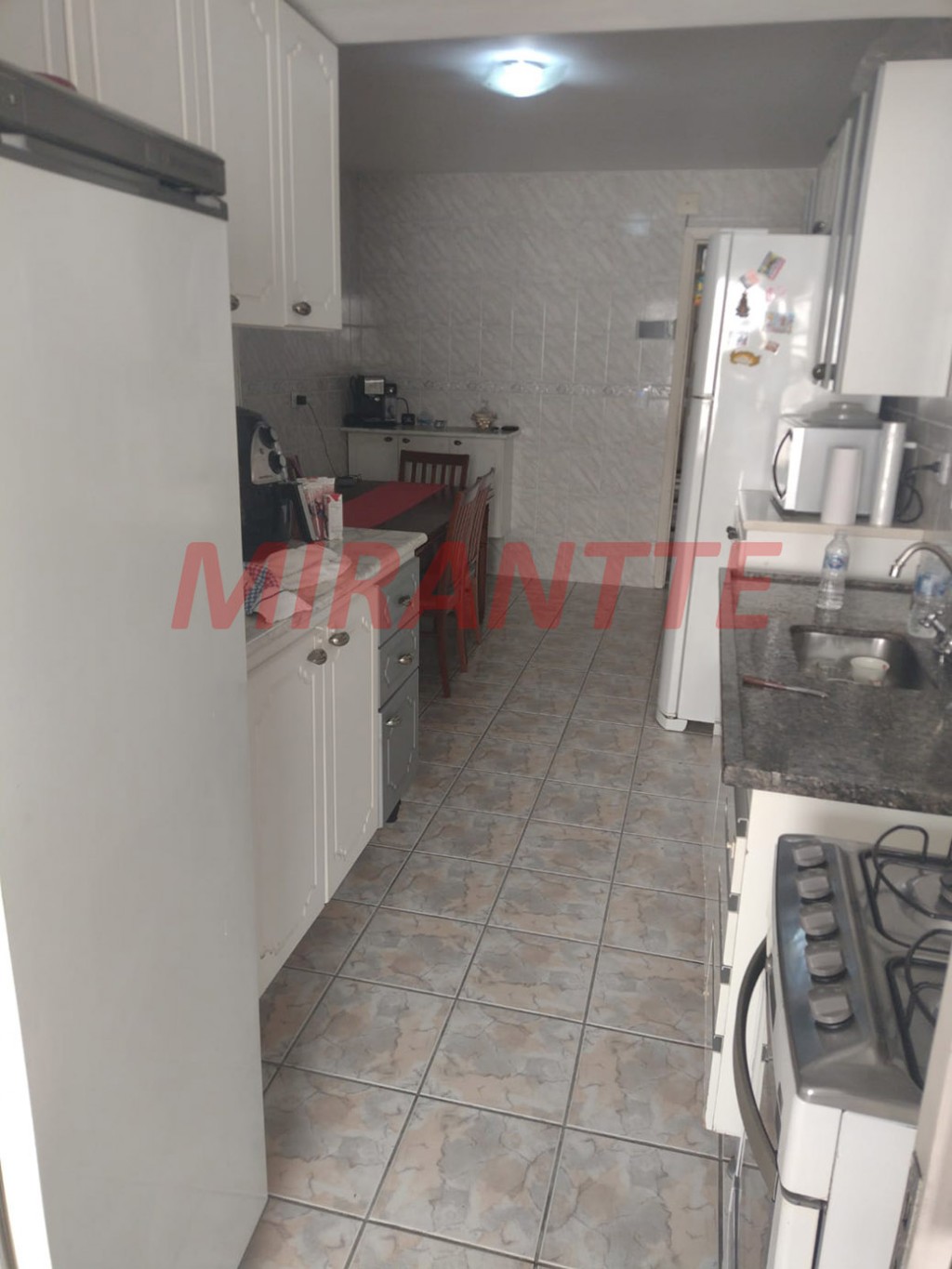 Sobrado com 2 quartos em Vila Nova Mazzei