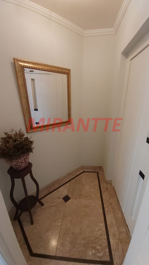 Apartamento de 110m² com 3 quartos em Água Fria