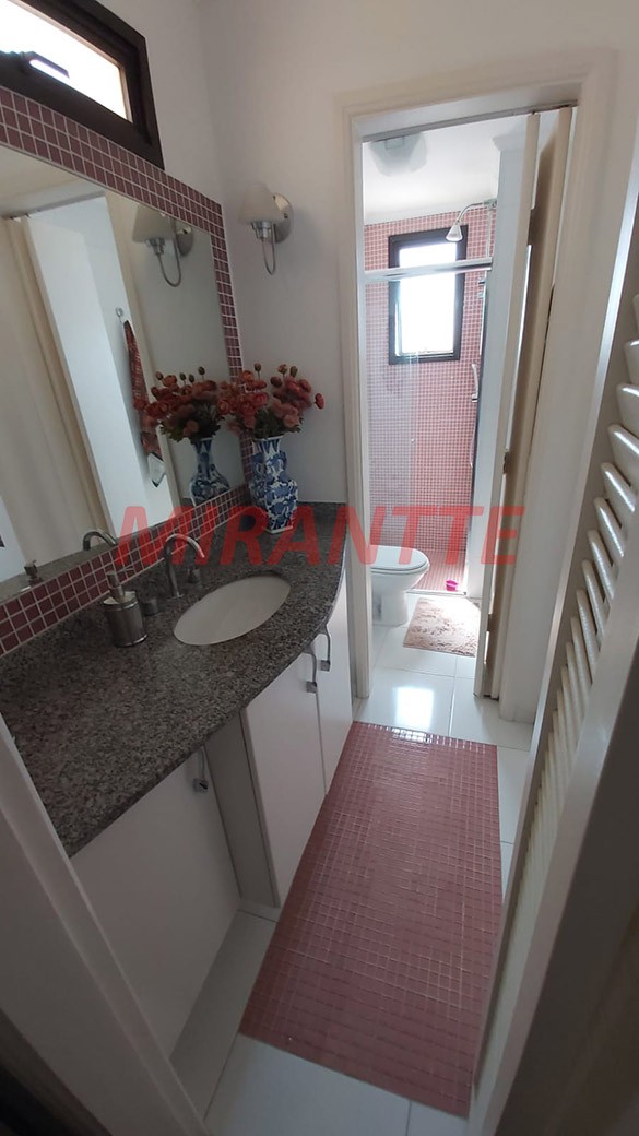Apartamento de 110m² com 3 quartos em Água Fria