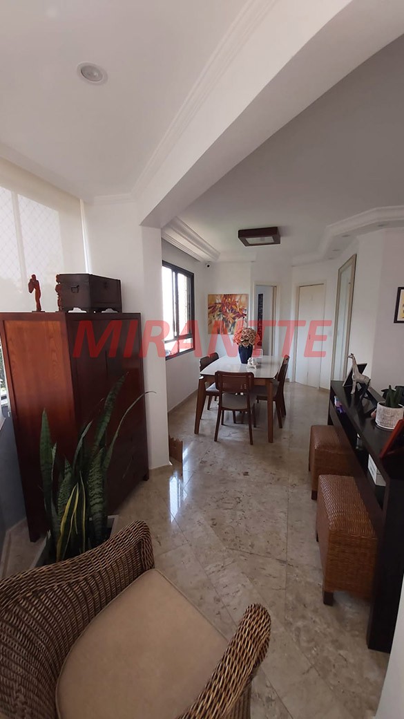 Apartamento de 110m² com 3 quartos em Água Fria