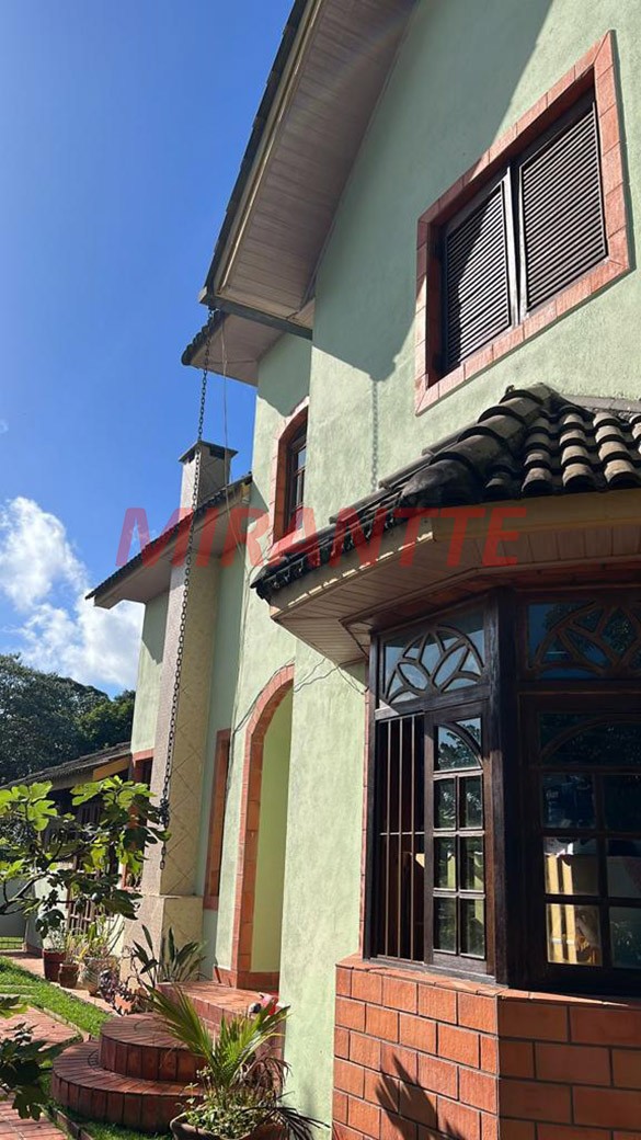 Sobrado de 230m² com 3 quartos em Serra da Cantareira