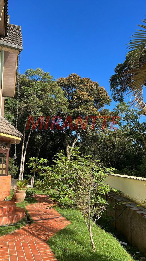 Sobrado de 230m² com 3 quartos em Serra da Cantareira