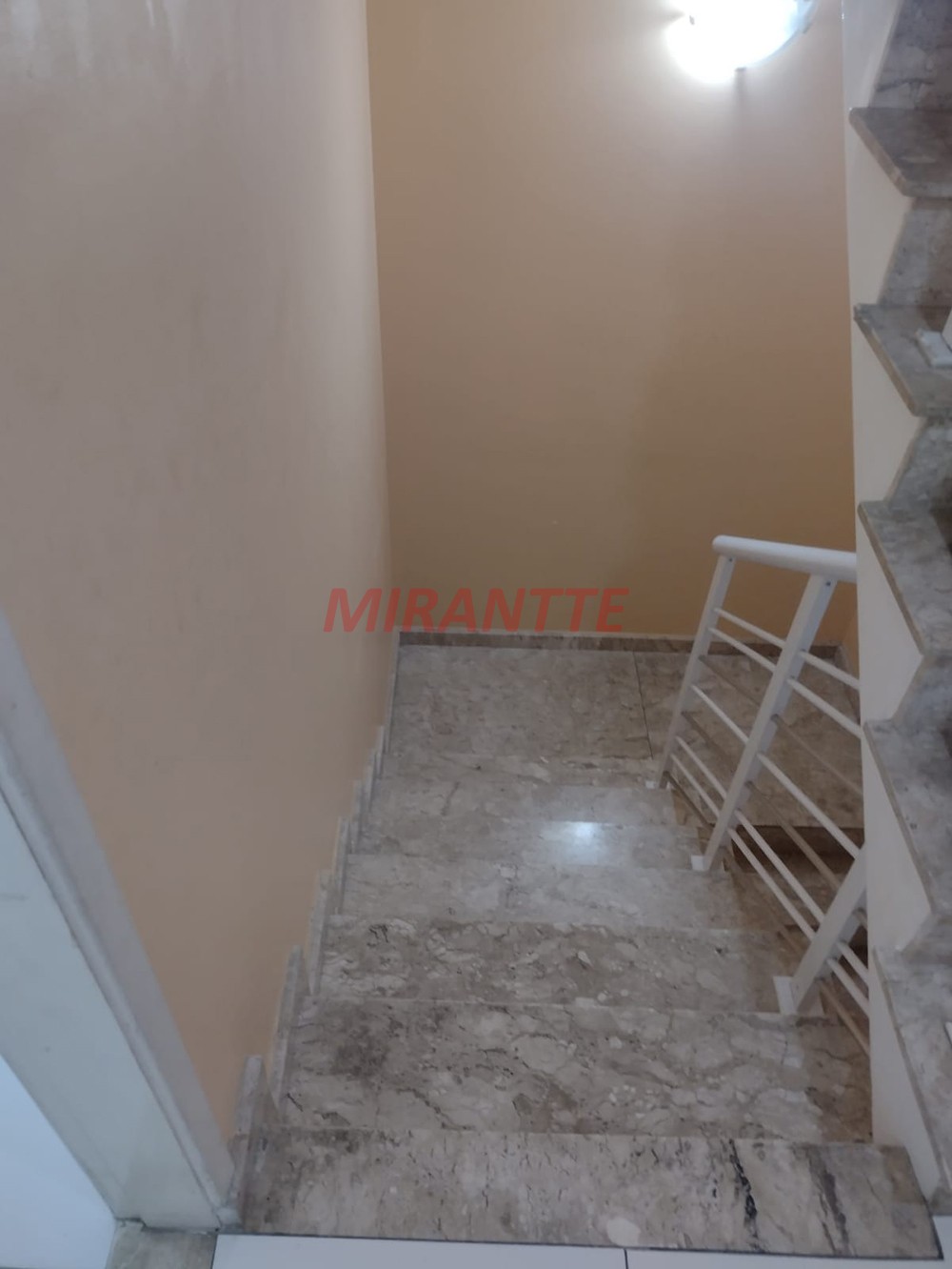 Sobrado de 146m² com 3 quartos em Vila Nivi