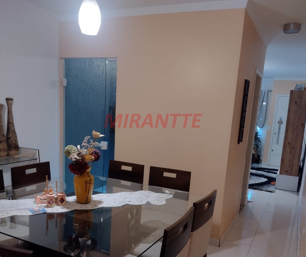 Sobrado de 146m² com 3 quartos em Vila Nivi