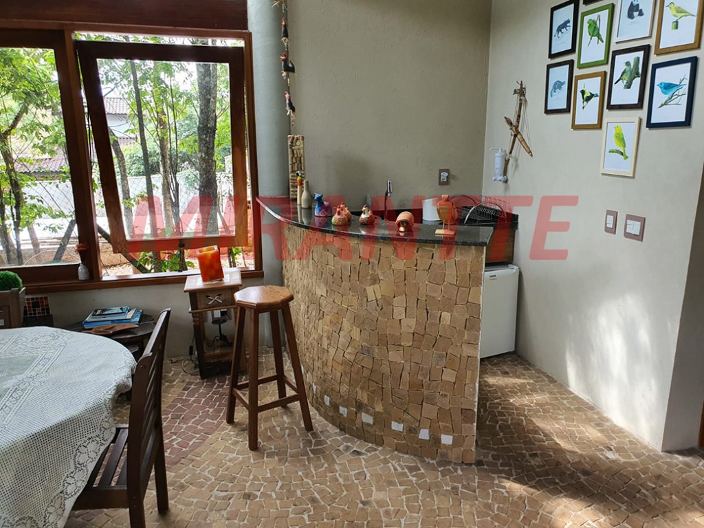 Sobrado de 324m² com 4 quartos em Serra da Cantareira