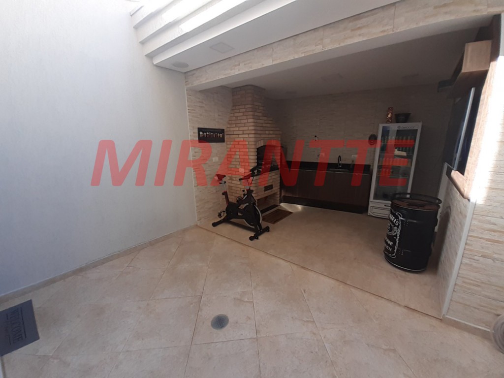 Sobrado de 230m² com 3 quartos em Imirim